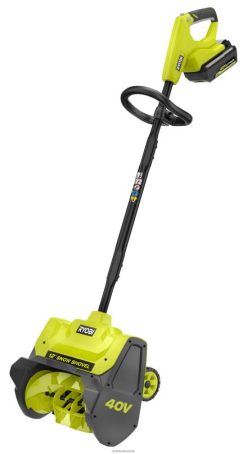 RYOBI 40v 12-pyöräinen lumilapiosarja 22224428 ulkona